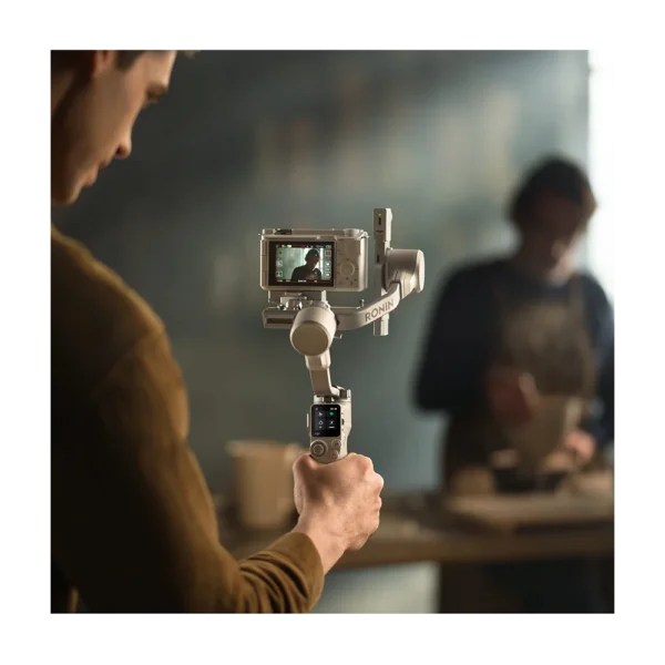 DJI RS 4 Mini Handheld Gimbal Stabiliser for DSLR & Mirrorless Camera - Image 4